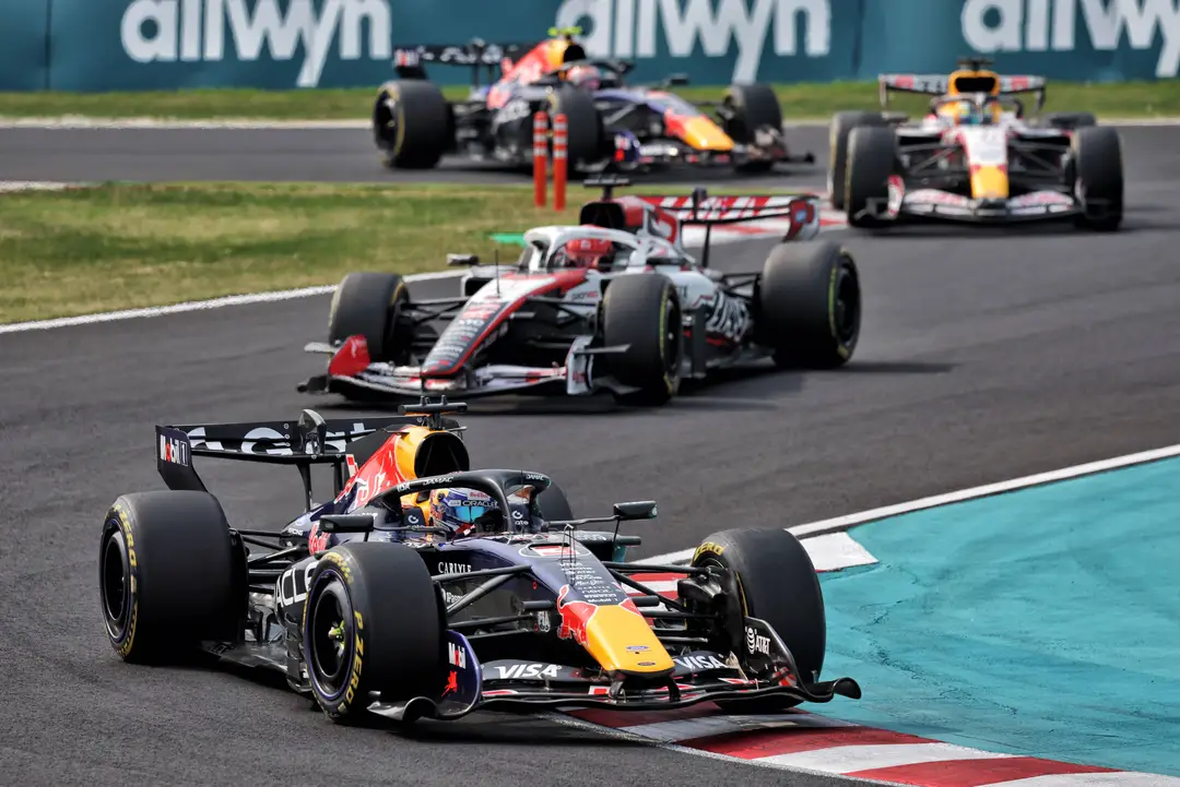 verstappen-red-bull-japan-jpg