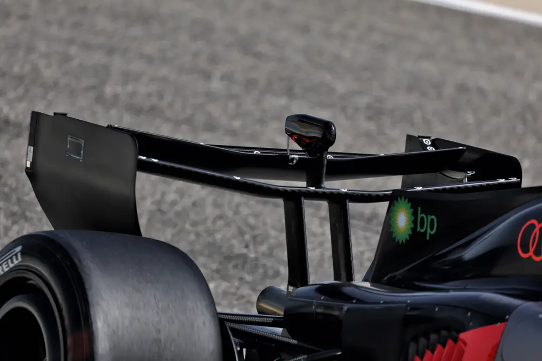 audi-rear-wing-jpg