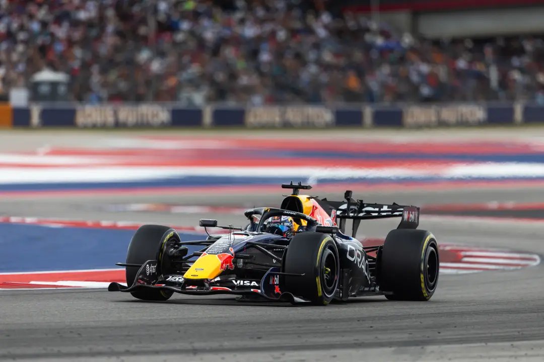 verstappen-cota-rbr