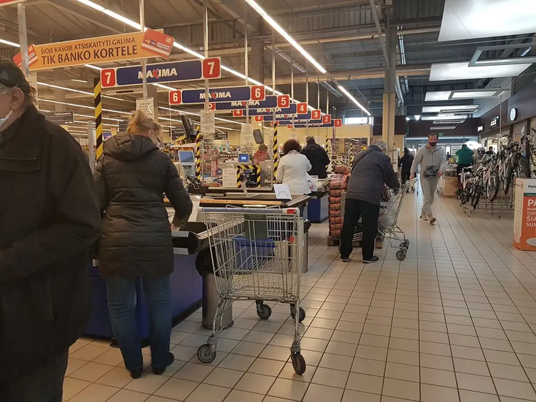 veiveri gatvje esanti maxima