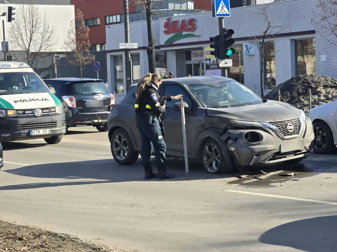 Avarija Savanorių pr. / „Kas vyksta Kaune“ grupės nuotr.