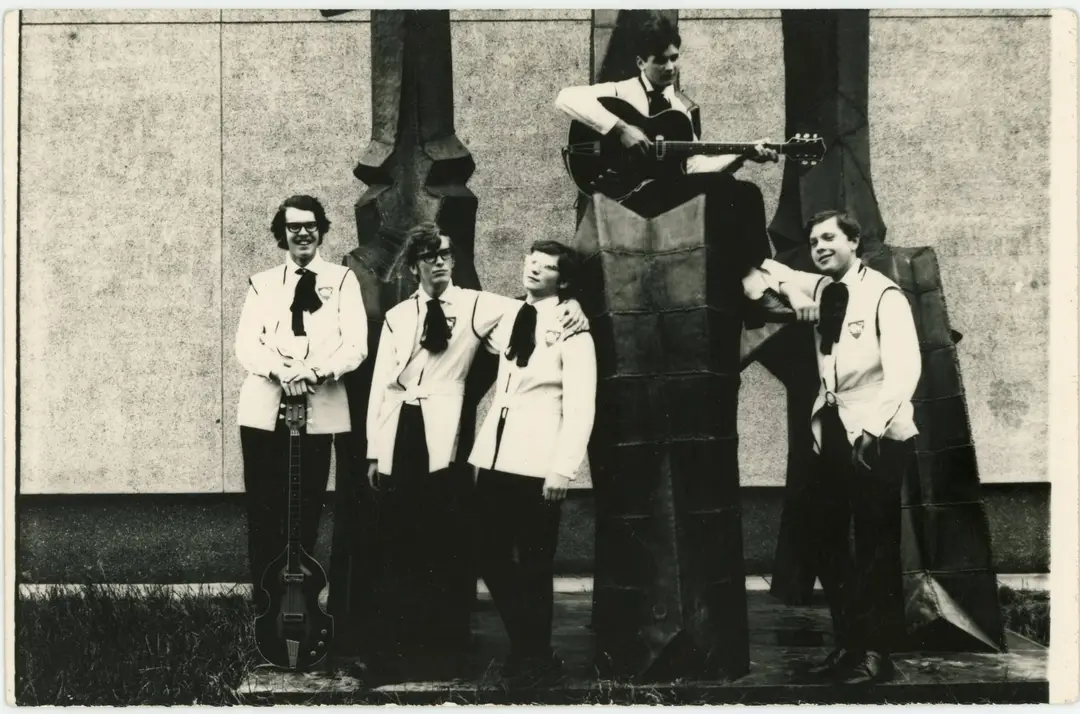 Grupė „Dainiai“. Iš kairės: Feliksas Ratomskis, Jonas Jučas, Juozas Grigaitis, Rimantas Kubilius, Virginijus Adomas. Kaunas, 1970 m. / J. Jučo asmeninis archyvas