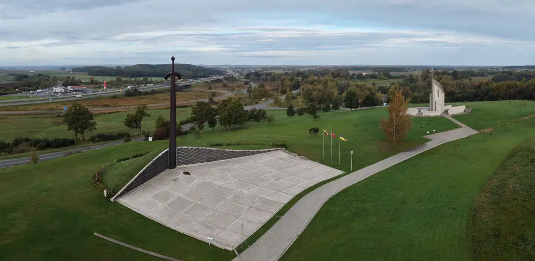 Lietuvos partizanų memorialas Kryžkalnyje/ Via Lietuva nuotr.