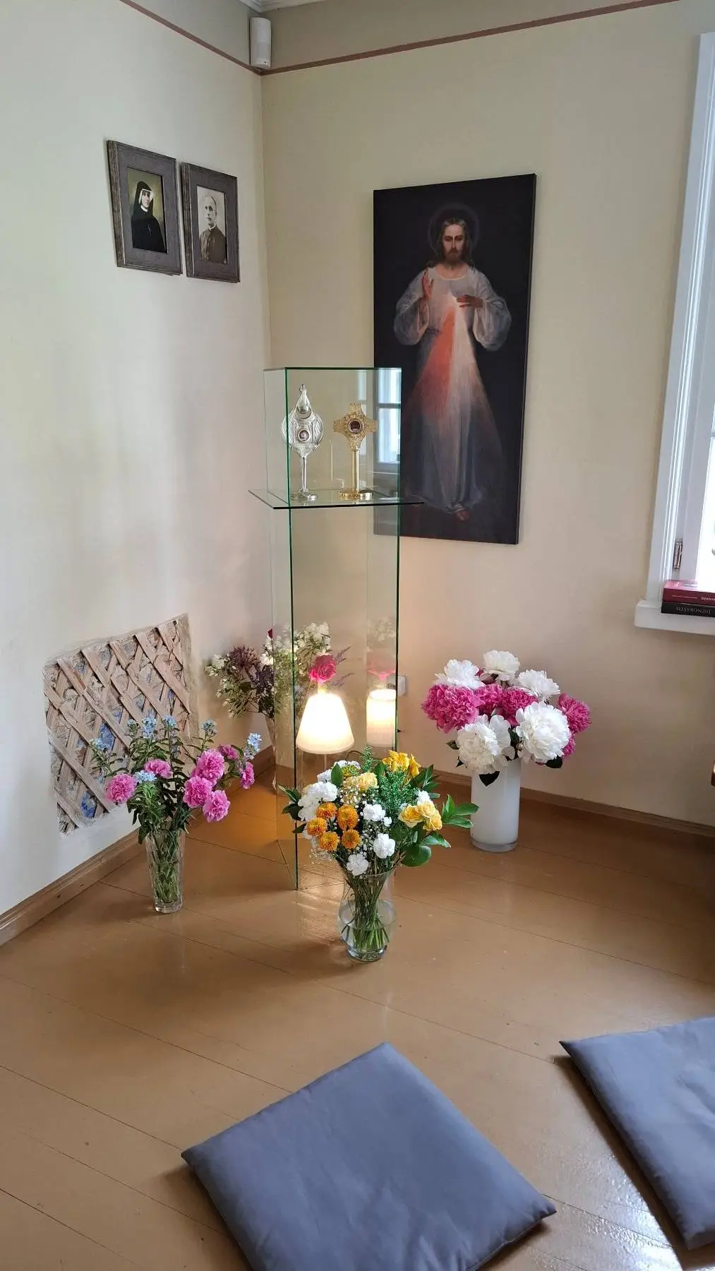 Relikvijos – buvusioje Šv. Faustinos celės vietoje / S. Javaitytės nuotr.