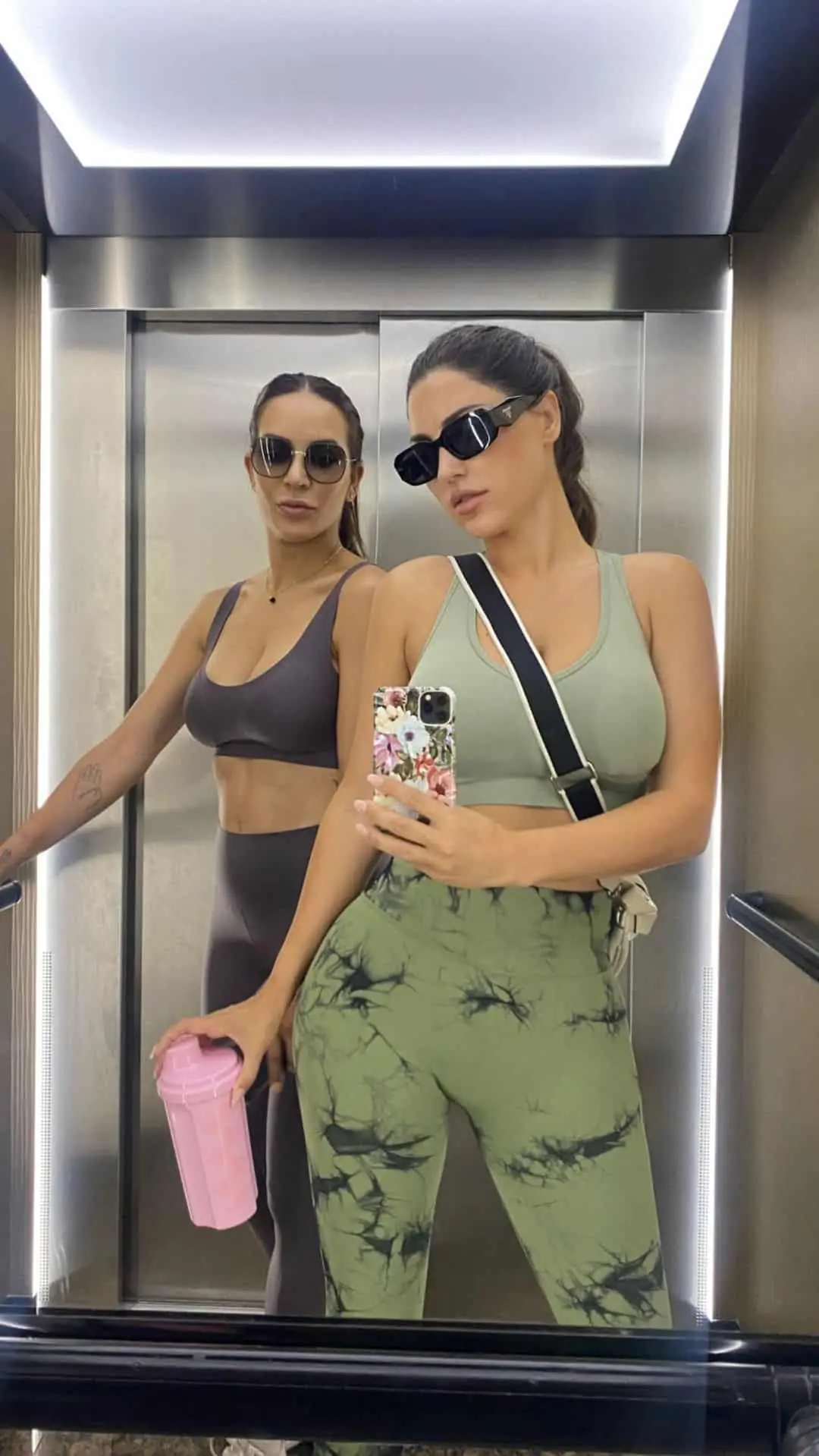 yolanthecabau 3135870392081632028
