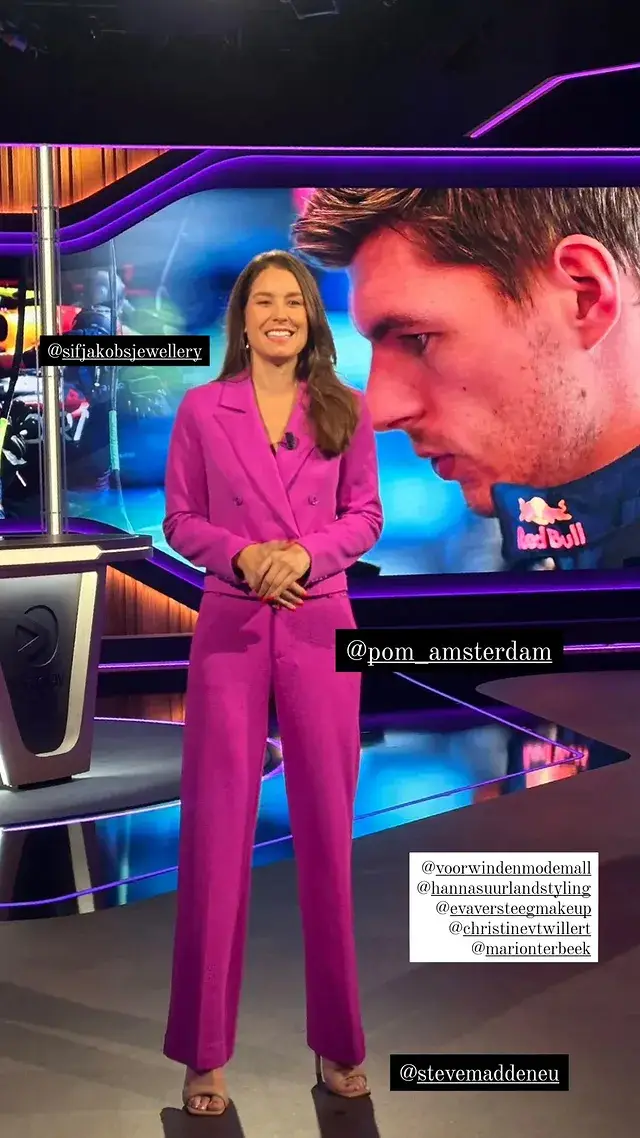 amber brantsen heeft een oprachtige look