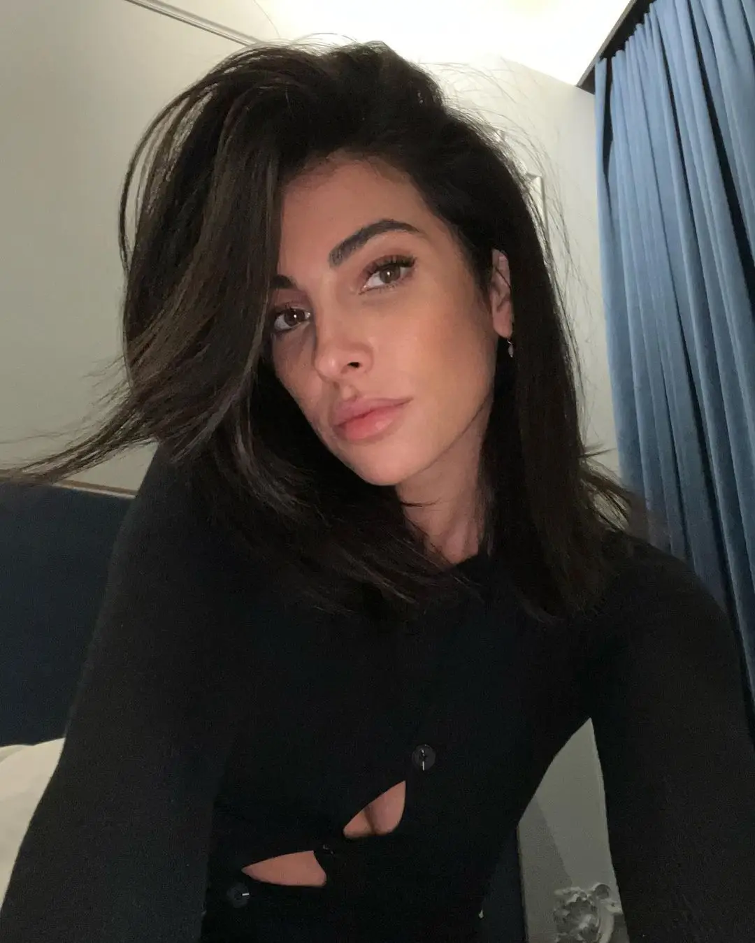 anna nooshin 2