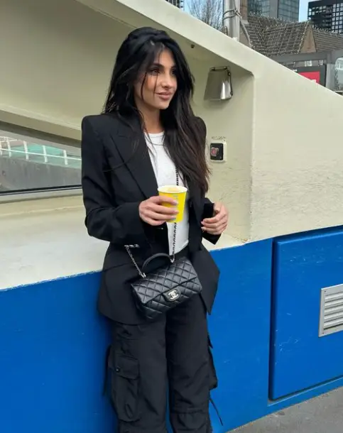 anna nooshin