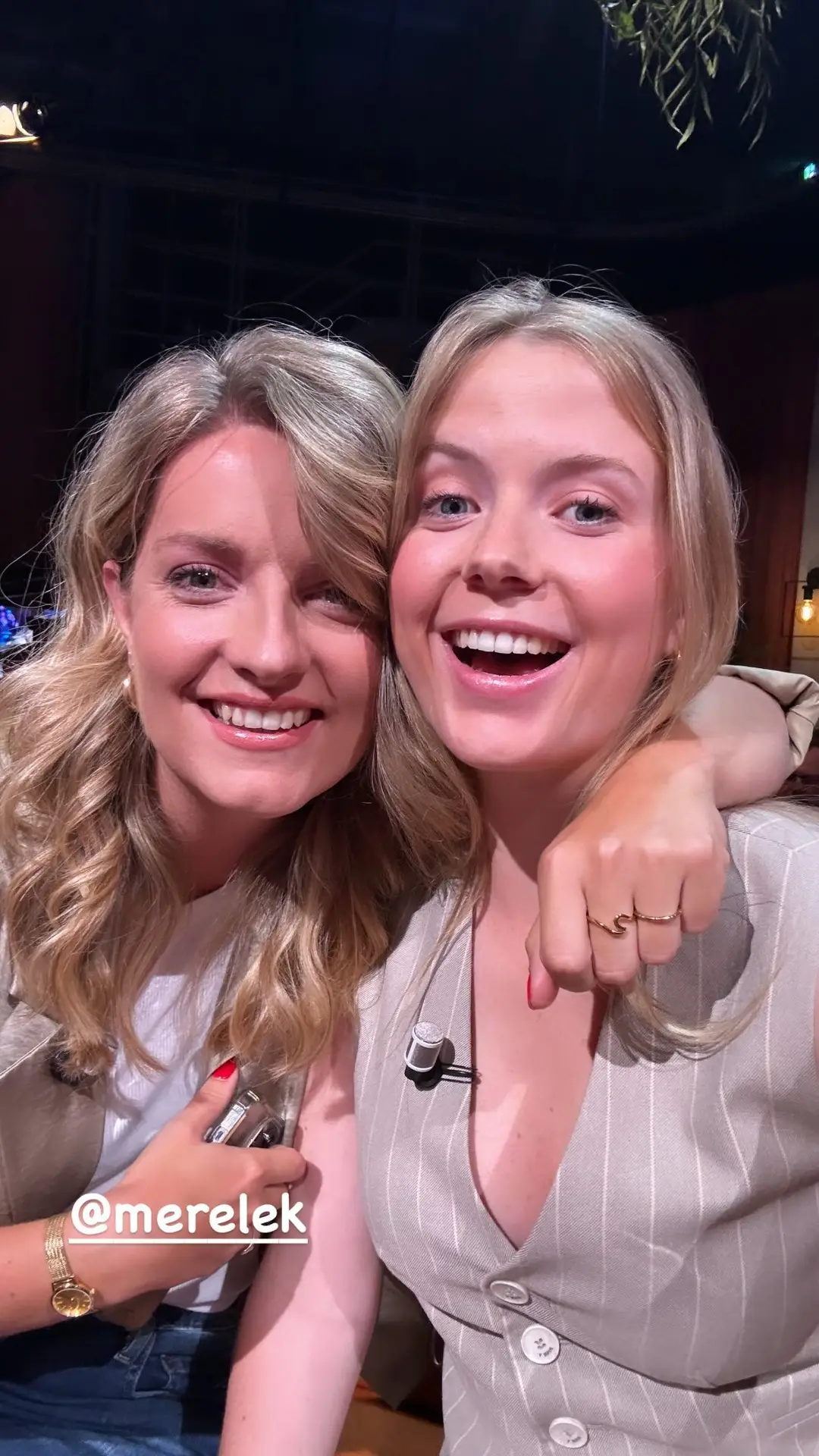 merel ek en noa vahle kruipen dicht tegen elkaar na de oranjezondag