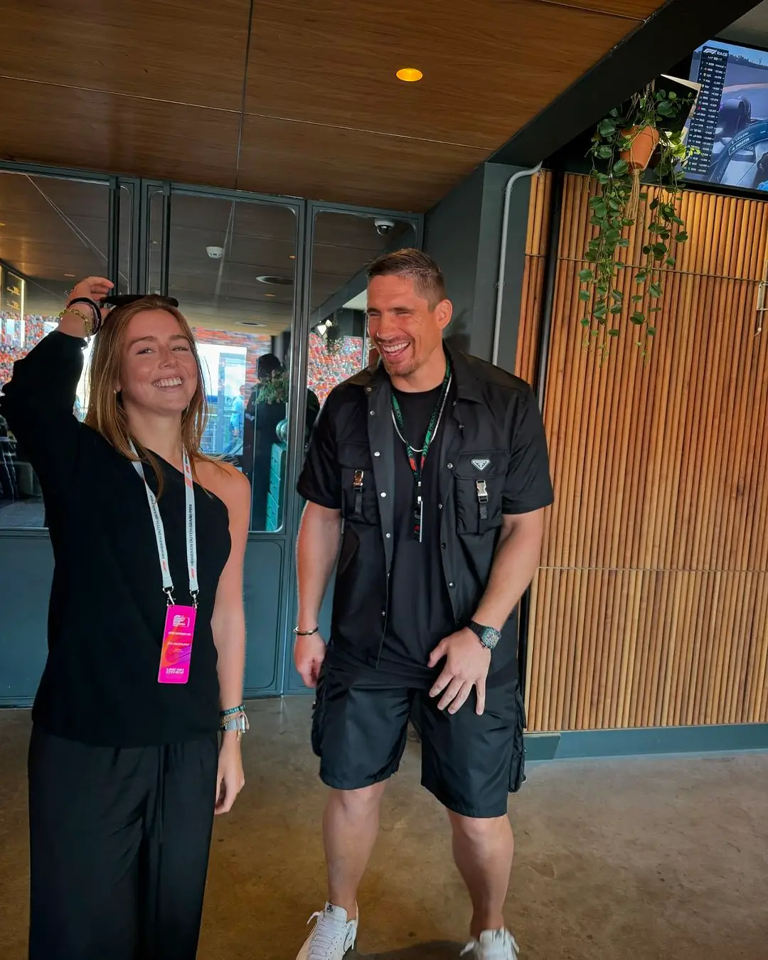 rico verhoeven neemt stiekem prinses alexia te grazen bij gp zandvoort