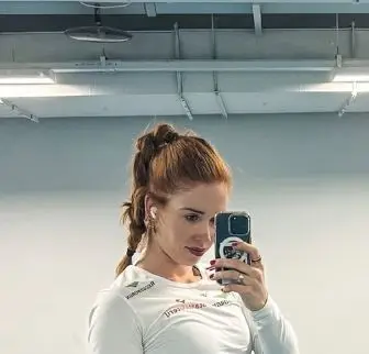 antoinette de jong selfie