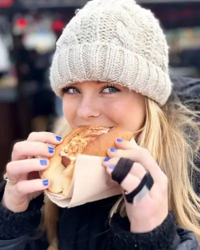 Sylvana IJsselmuiden met flinke worst