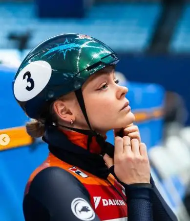 Xandra Velzeboer