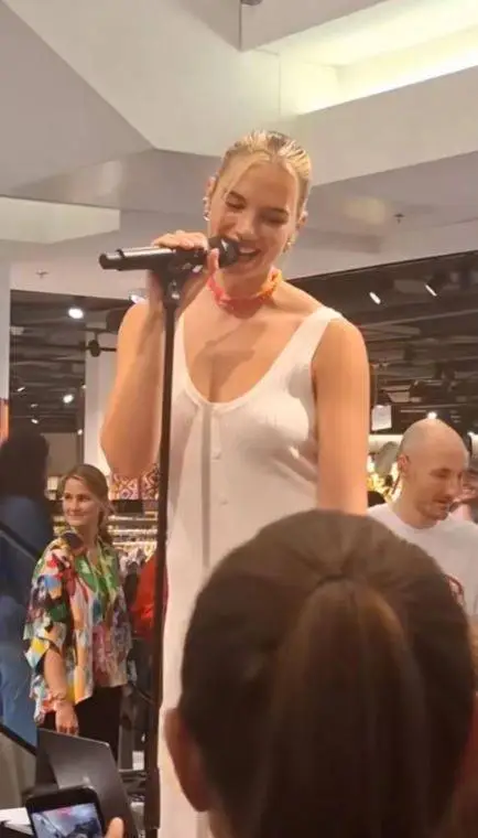maan bijenkorf