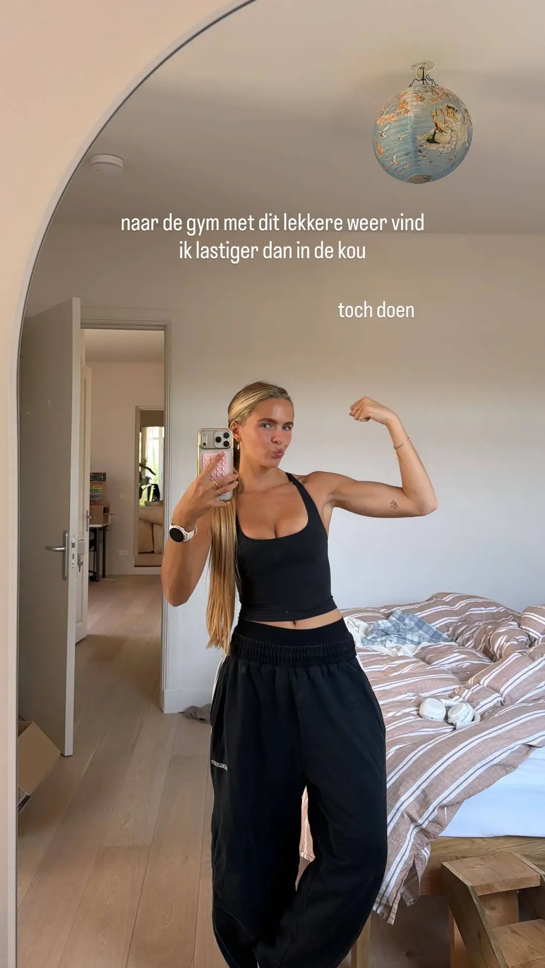 Lies Zhara spiegelfoto