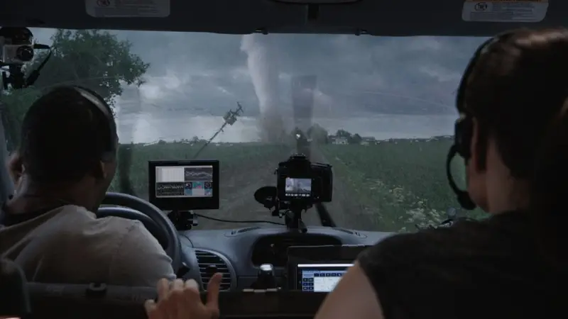 into the storm 15021411 st 9 s low