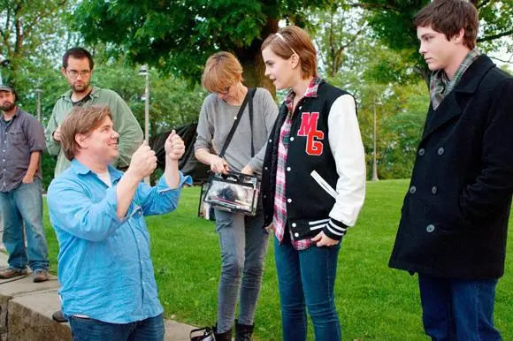 perksofbeingawallflower 2