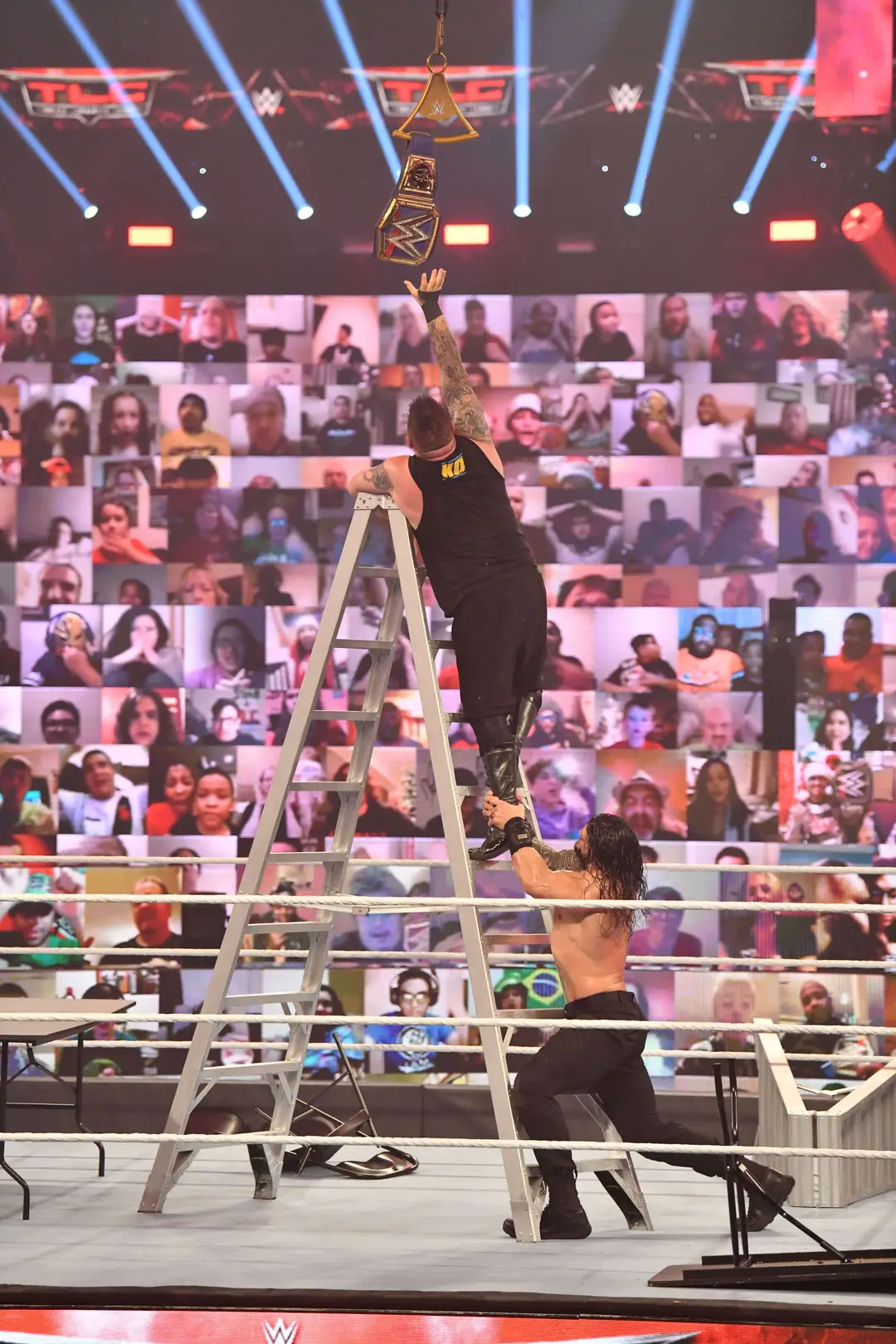 reigns owens wwetlc2020