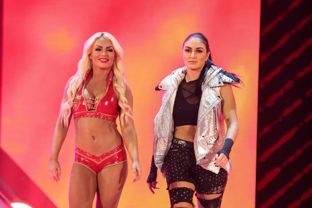 sonya deville und mandy rose