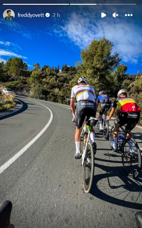 Bild van der Poel Evenepoel und Kollege auf Rädern in Südspanien<br>