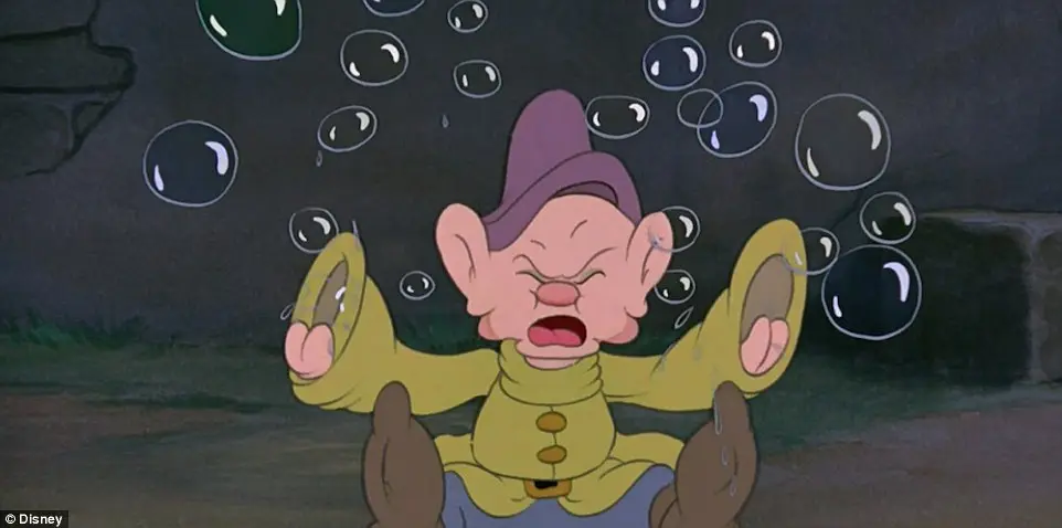 2401e8cb00000578 2895481 okay so we know this shot of dopey is kind of silly but we spott a 110 1420305705523