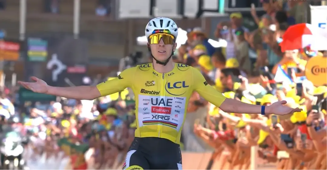 Tadej Pogacar wint op Alpe d’Huez