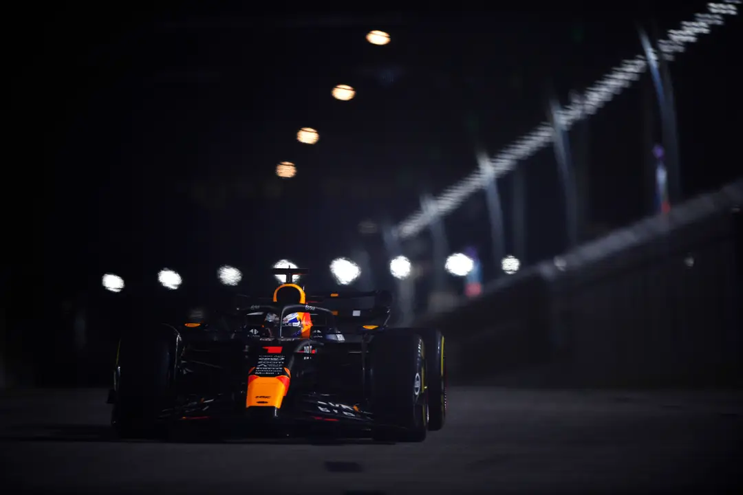 Verstappen kreeg het er op zaterdag niet makkelijker op. (Foto: Red Bull Content Pool/Getty Images)