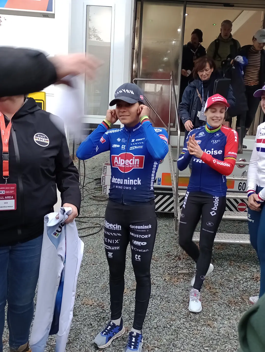 Alvarado and Brand after the cross in Dendermonde