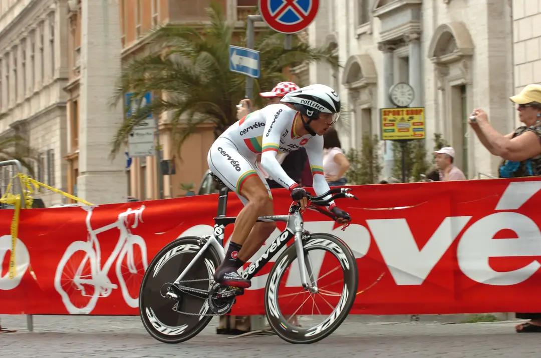Konovalovas on his way to secure his time trial victory at the Giro d'Italia