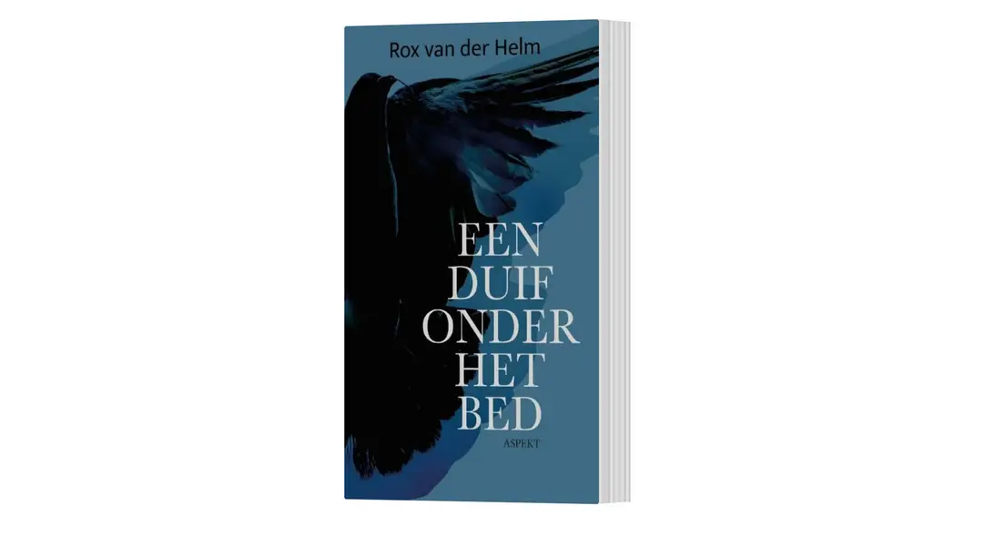 een duif onder het bedf1650975296