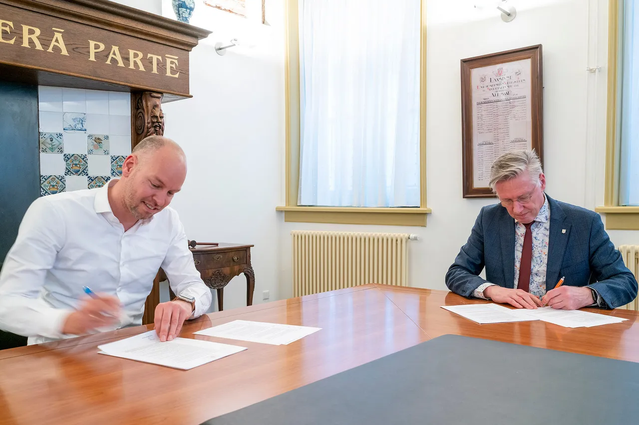 381175 jj040321 01 001 82ca58 original 1614880878