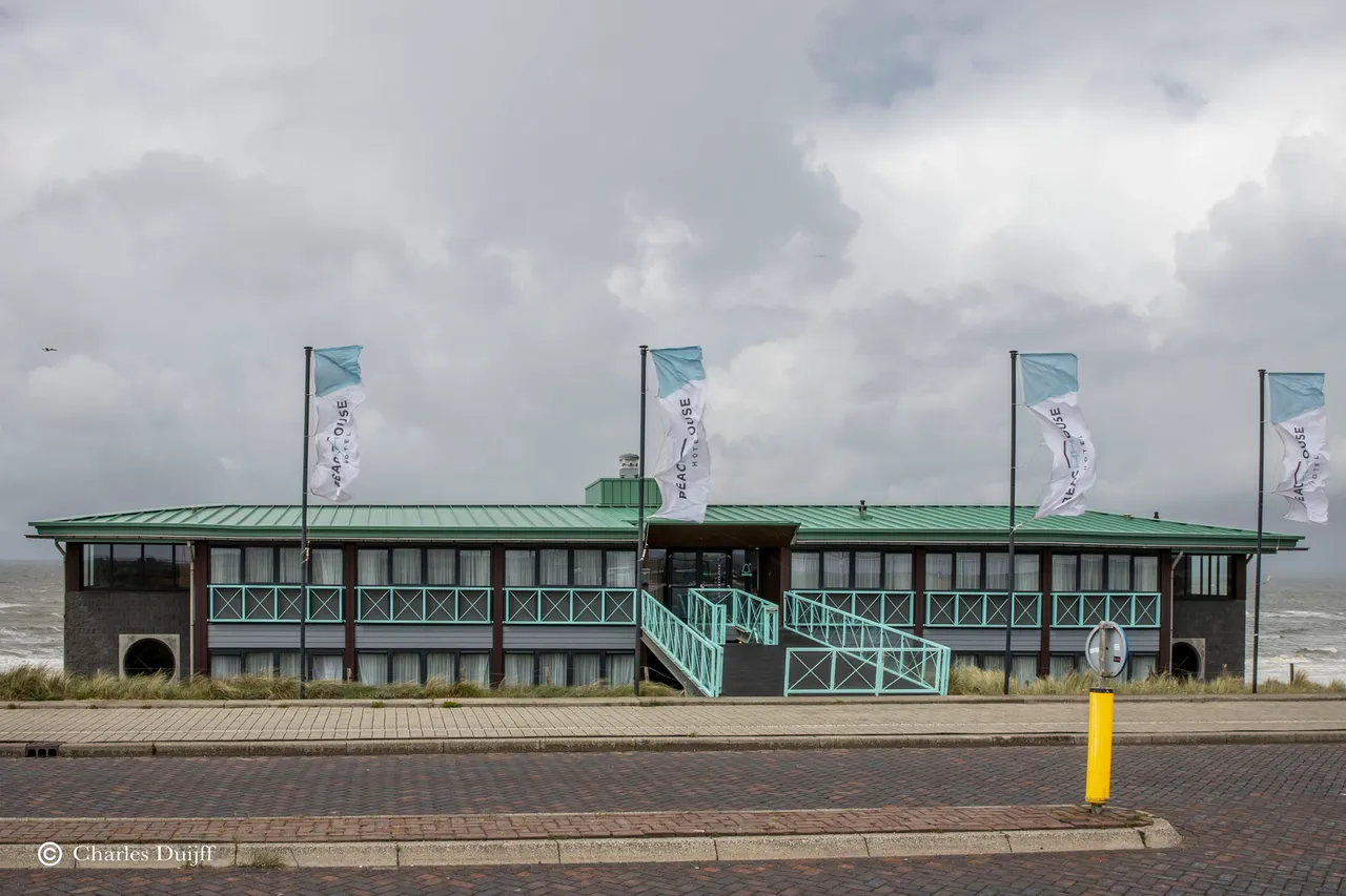 beach house hotel