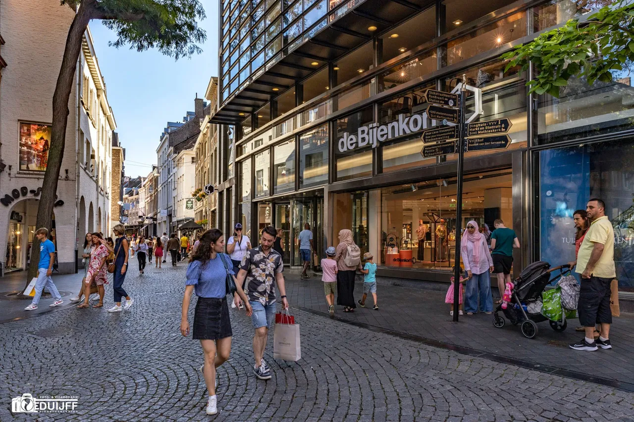 bijenkorf maastricht