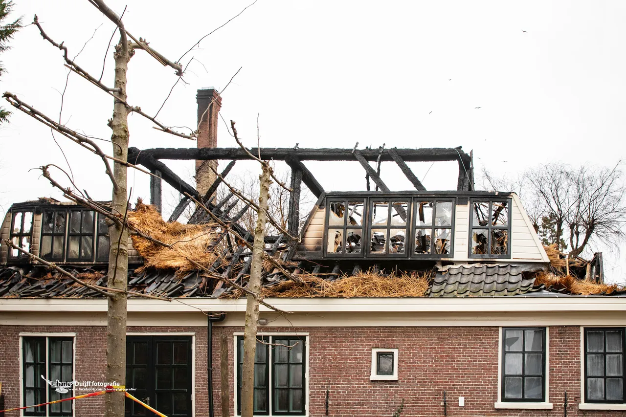 brand woonboerderij zijkant
