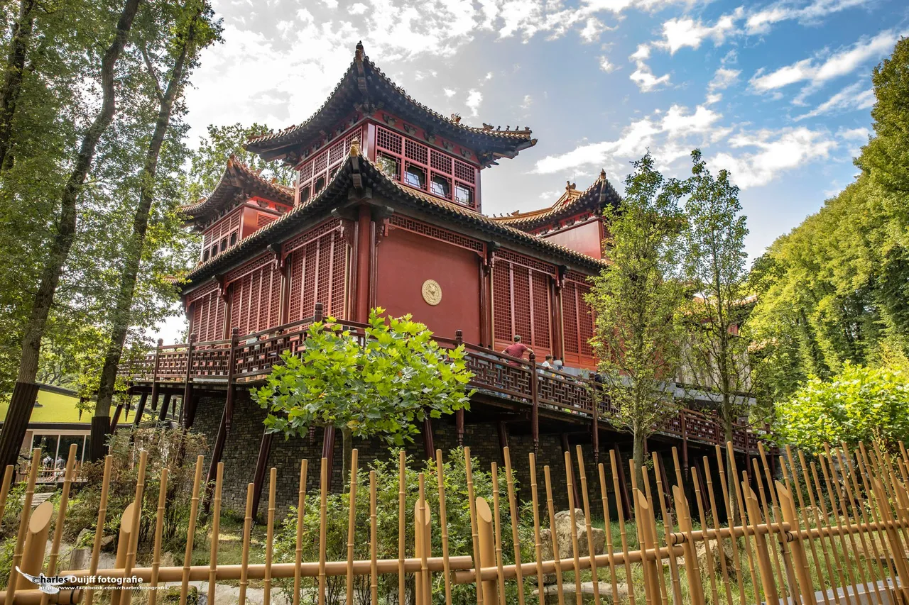 chinese building