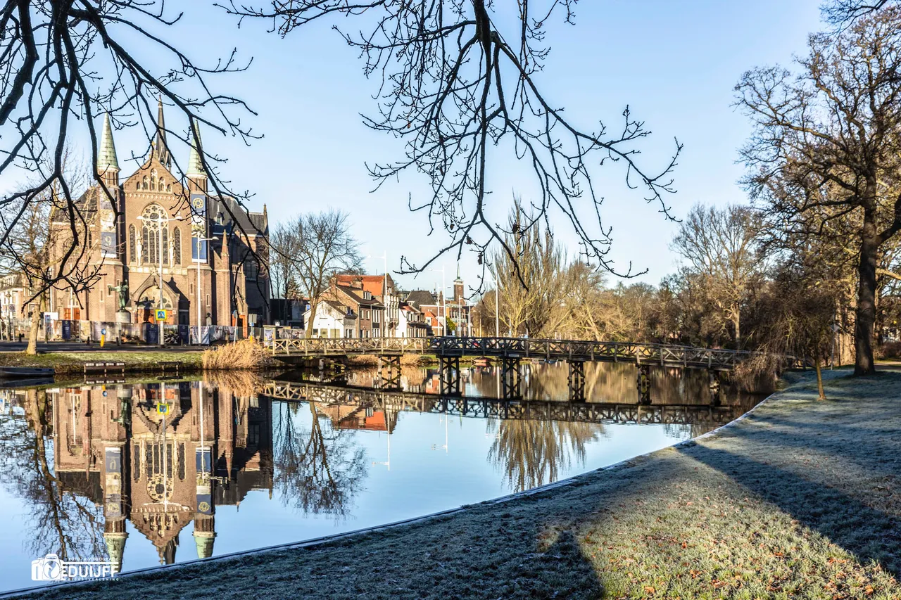 rijp gras kerk