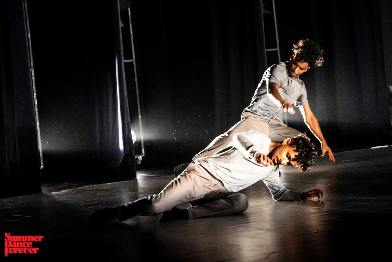 the double collective c2a9 lotte schrander 1600 site 0804