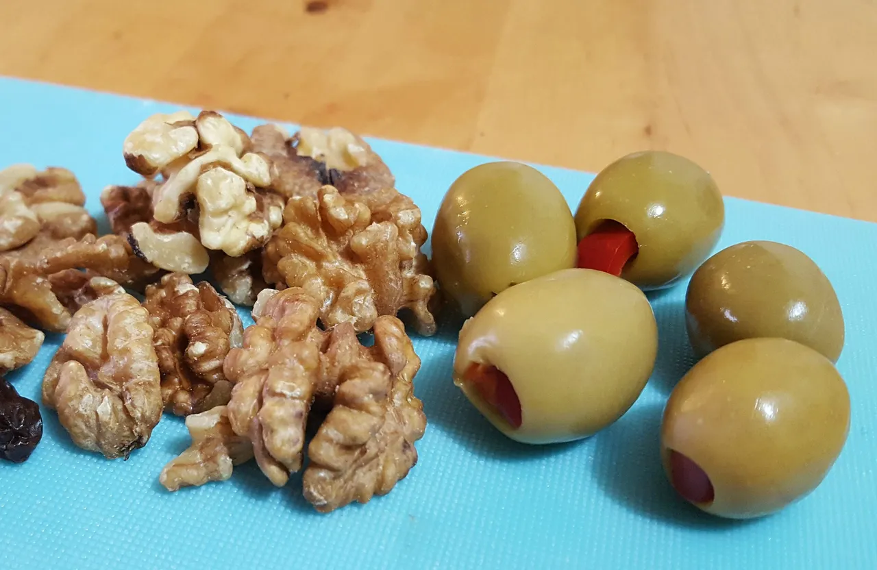 walnut 1171751 1920