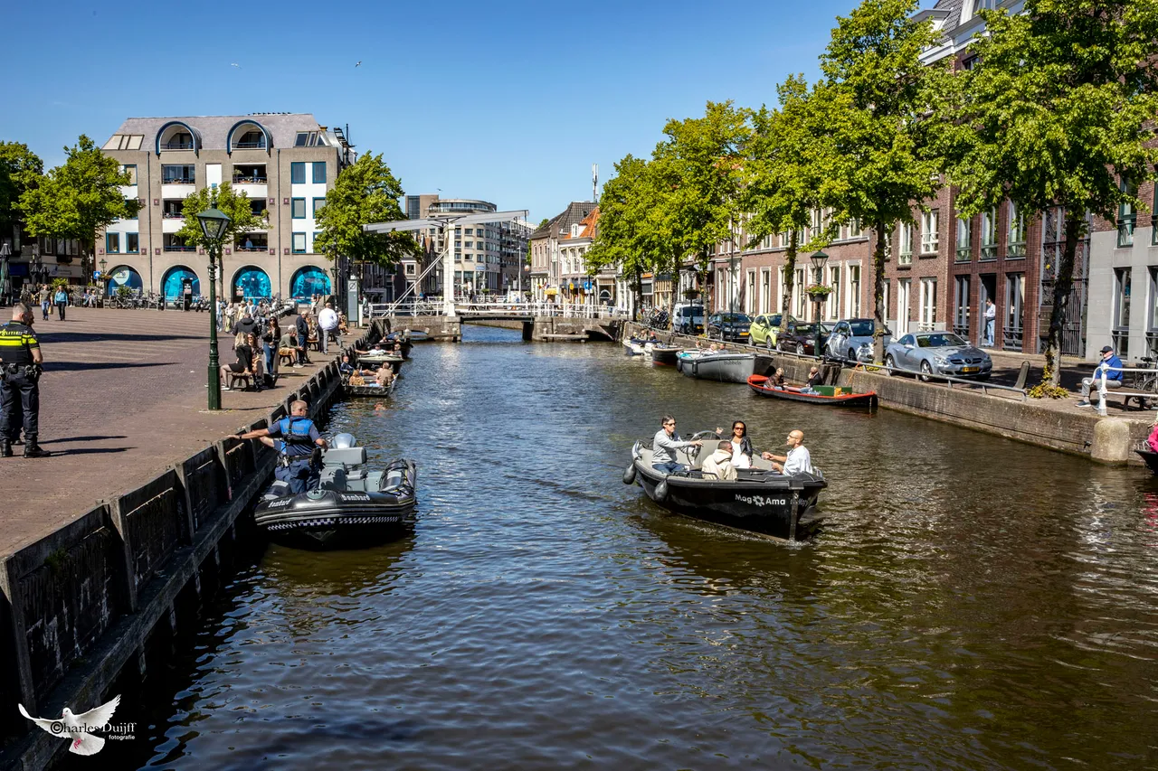 water naast waag