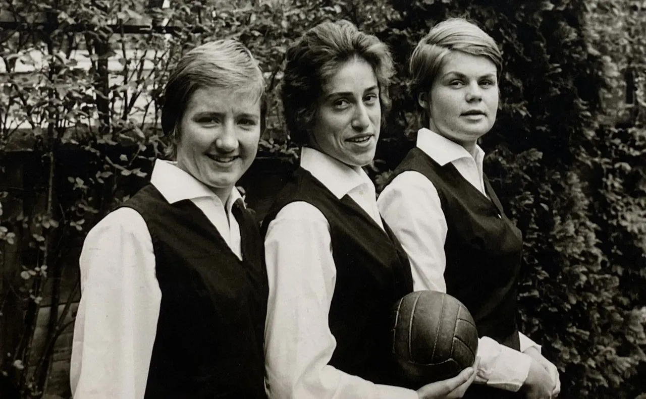 &nbsp;Ineke Boom, Klasina Laan en Nel Rentenaar