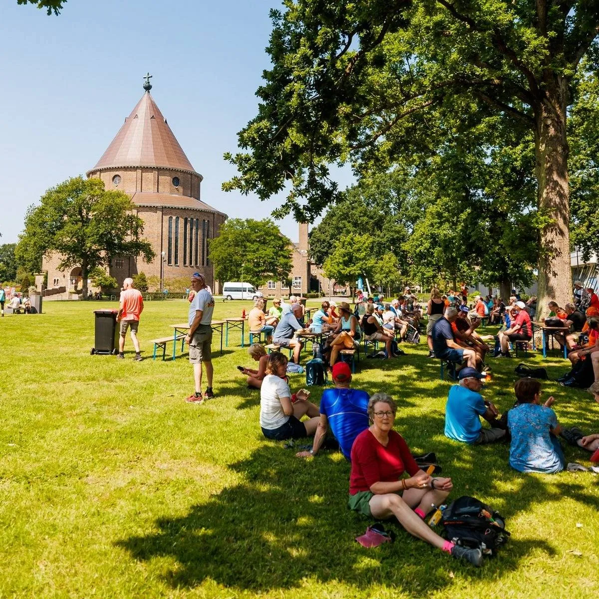 Wandelaars Wandel4daagse Alkmaar tonen zich hittebestendig op derde dag