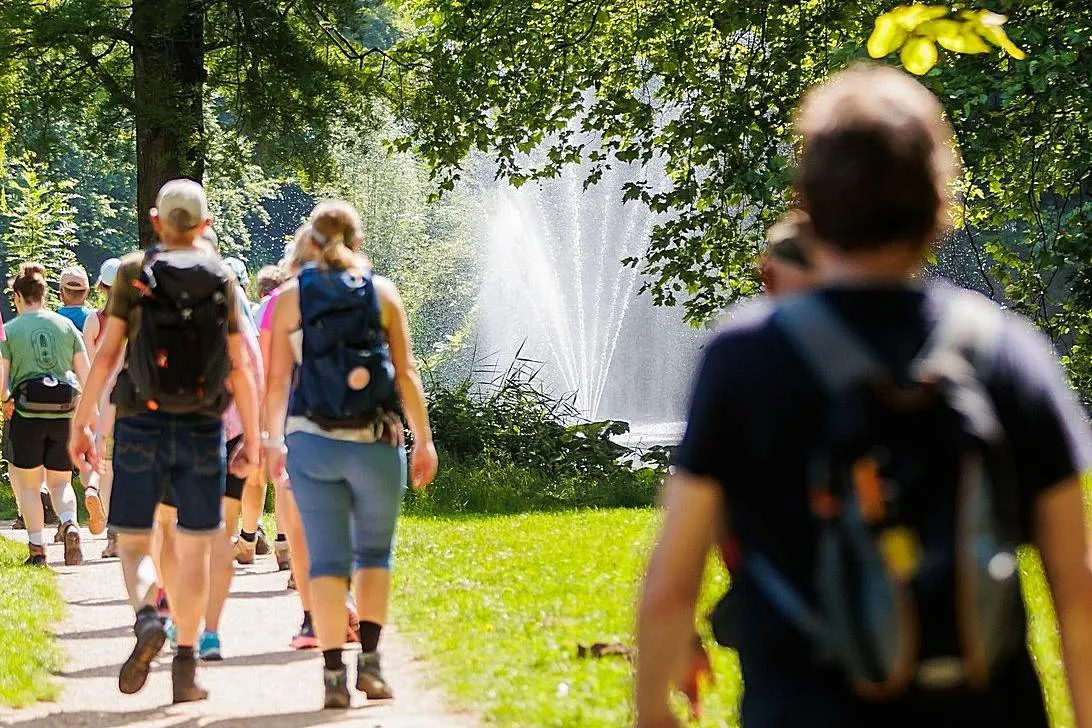 Wandelaars Wandel4daagse Alkmaar tonen zich hittebestendig op derde dag