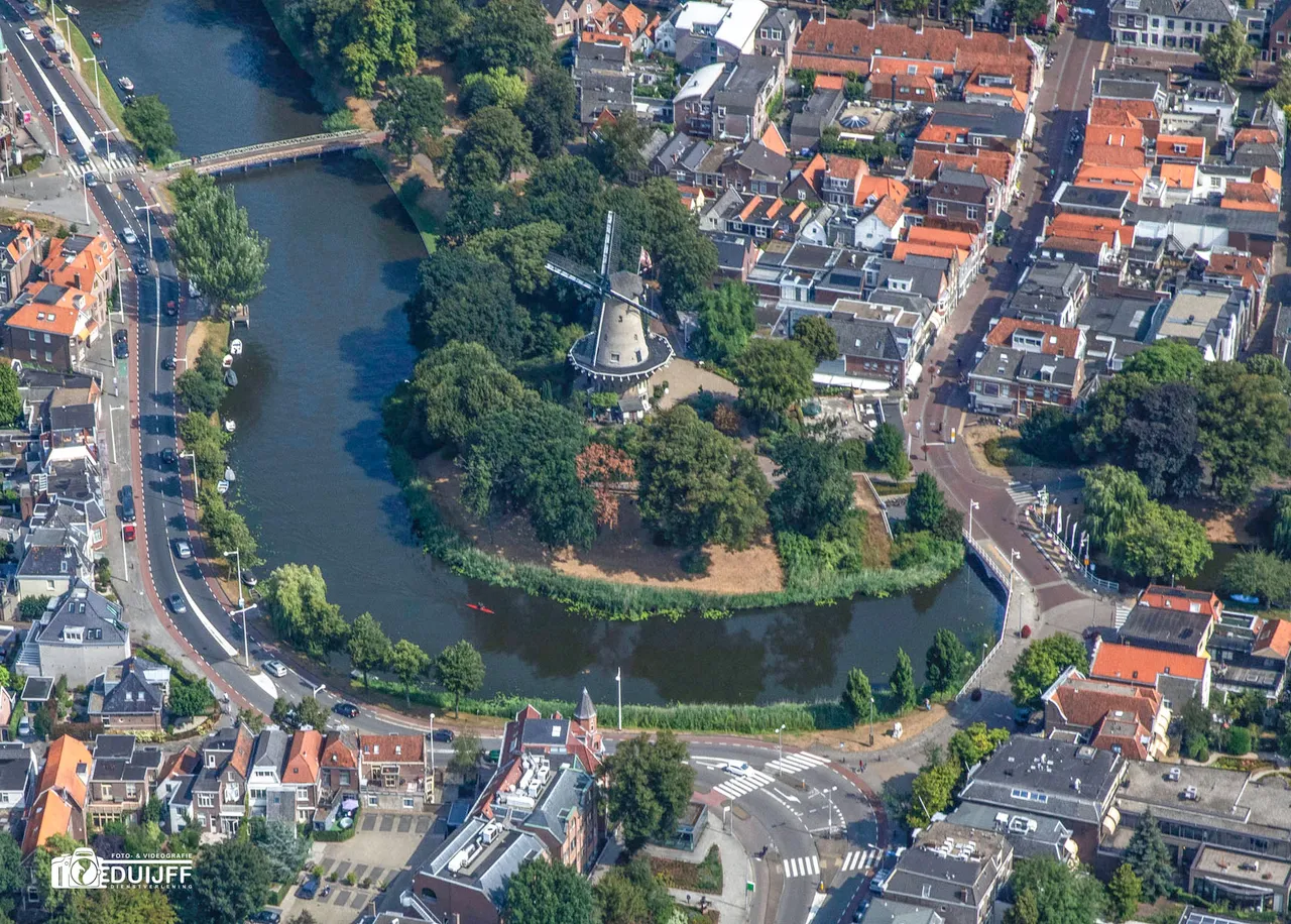 Bolwerk vergroot