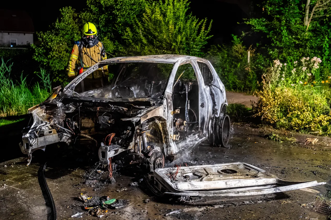 Zelfs het motorblok was al verdwenen. (Foto: Jurgen Versteeg)
