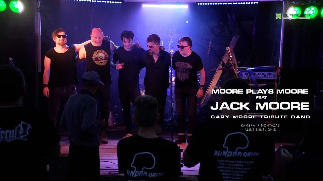 0000100 45 22 48still002