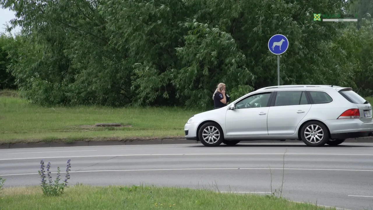 0005200 01 38 03still017 jpg