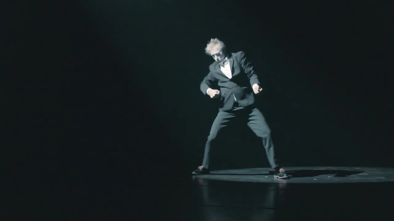 0022900 04 15 17still005