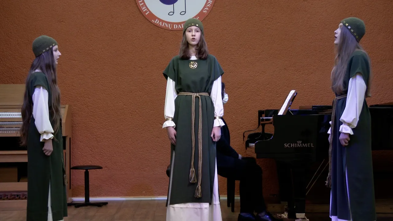 0023500 03 54 48still003