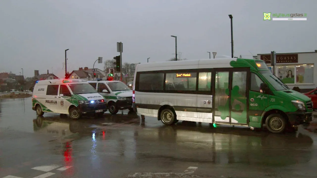 01 31 avarijos00 02 42 00