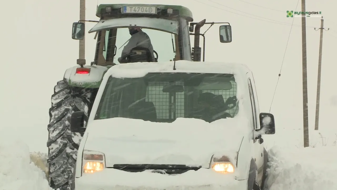 02 10 rajono keliai00 02 58 01still005